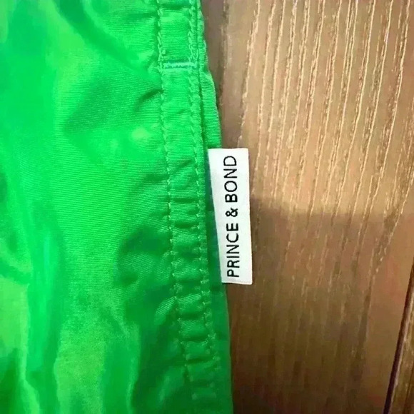 Prince & Bond Easton Green Swim Shorts - Size Tag Gone - 34” Waist - Picture 2 of 7